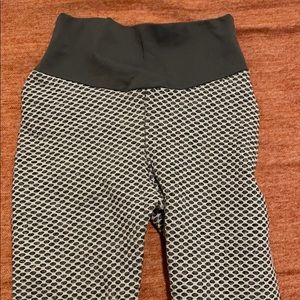 Scrunch butt leggings